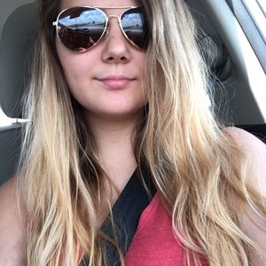 Meet your Posher, Ali